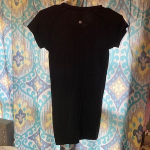 Black lululemon swiftly